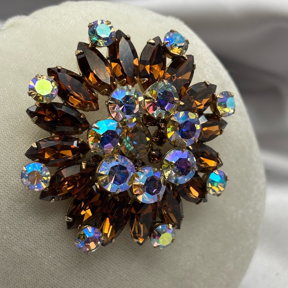 Vintage MCM Aurora Borealis & Topaz Rhinestone Tiered Sunburst Brooch
